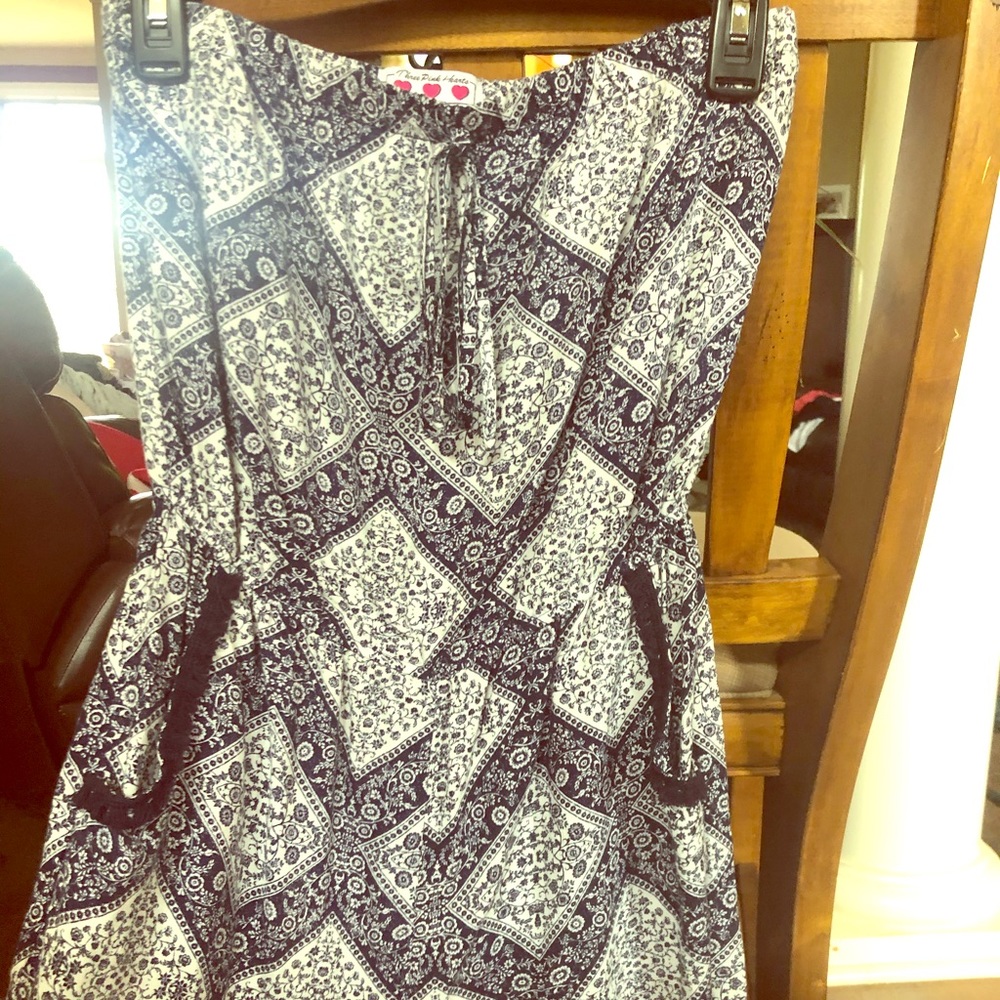 Floral Romper with Pockets!